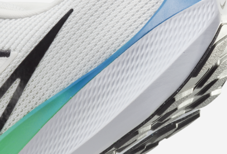 NIKE Pegasus 40 MEN&#039;S Road - DV3853-006 - Wit