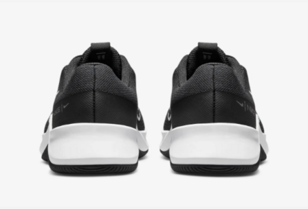 Nike MC Trainer 2 Womens - DM0824-003 - Zwart